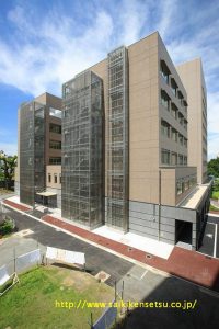 熊本大学（本荘キャンパス）医学部　図書講義棟